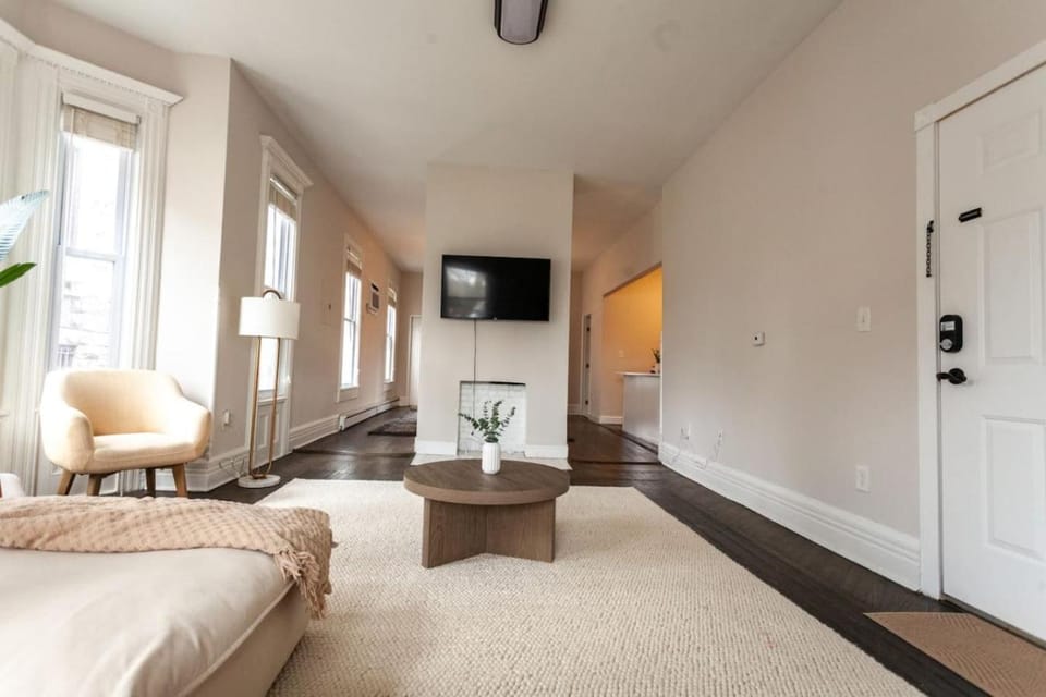 Spacious Family Home Near NYC Private Parking Apartment in Jersey City
