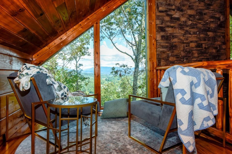 Tree Tops Chalet in Great Smoky Mountains