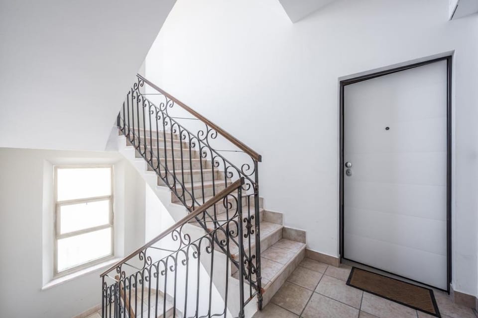 Trilocale con terrazzo Apartment in Modena