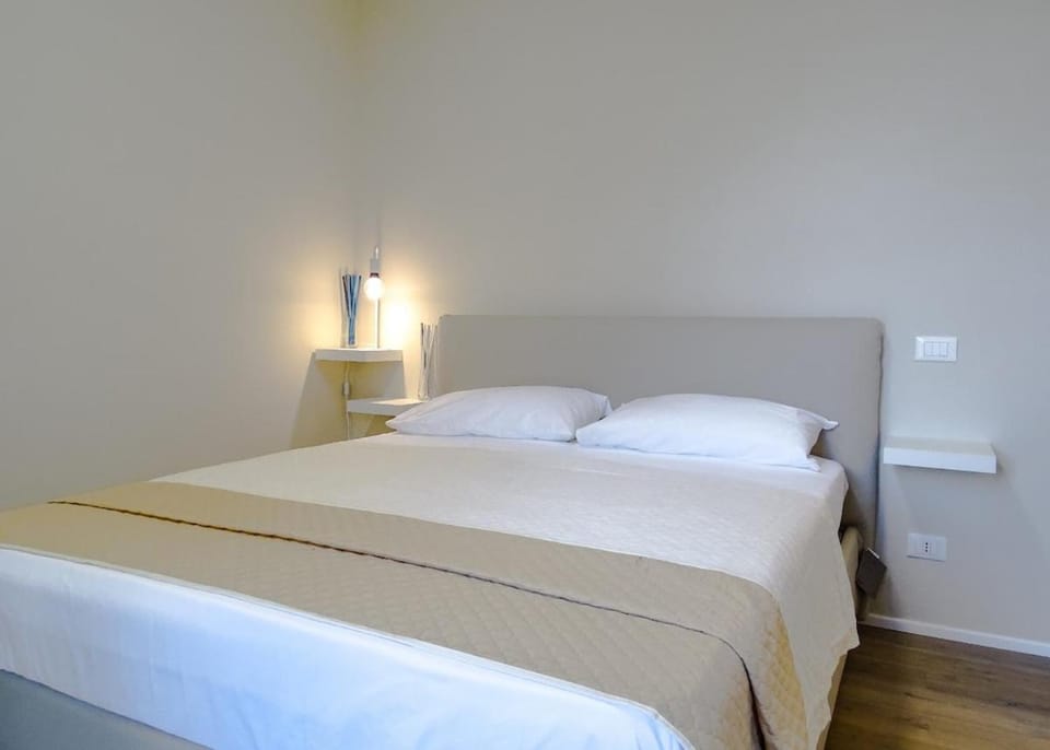 Trilocale con terrazzo Apartment in Modena