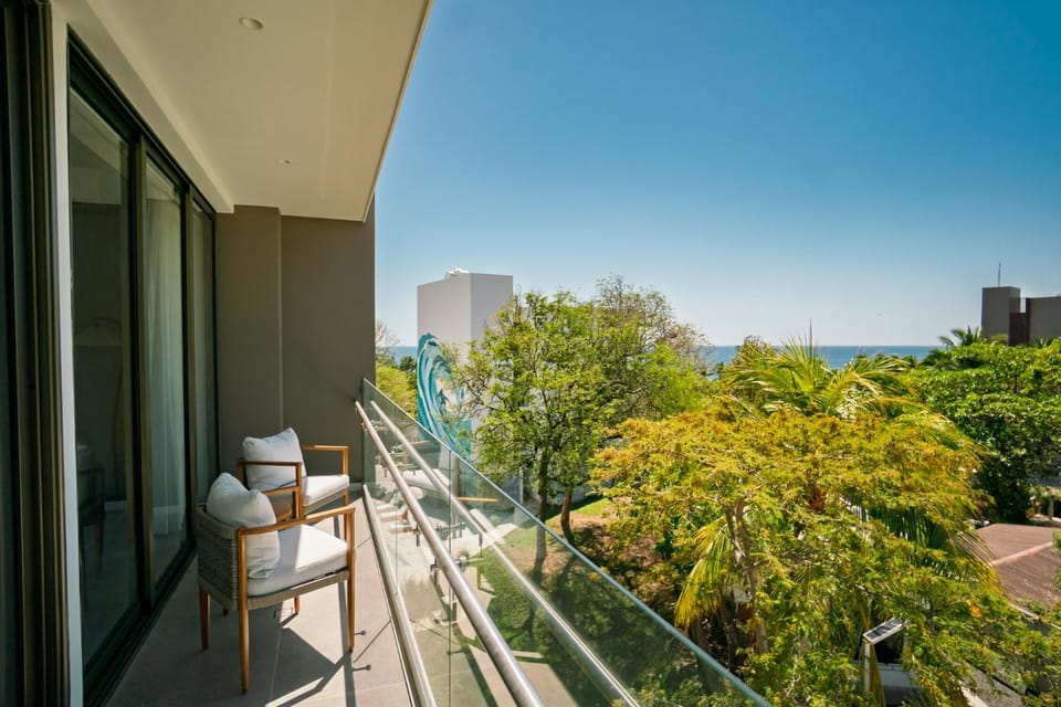 The Nomad Work & Stay in Surf City Apartment in Santa Tecla