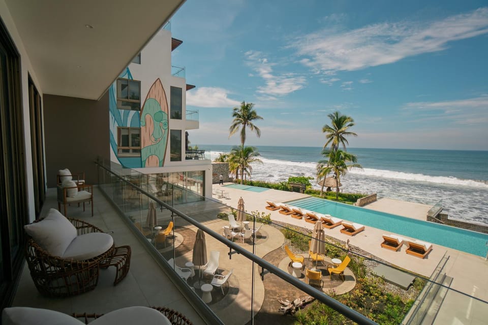 Sunset Surf Oceanfront Escape in El Zonte Apartment in La Libertad Department, El Salvador