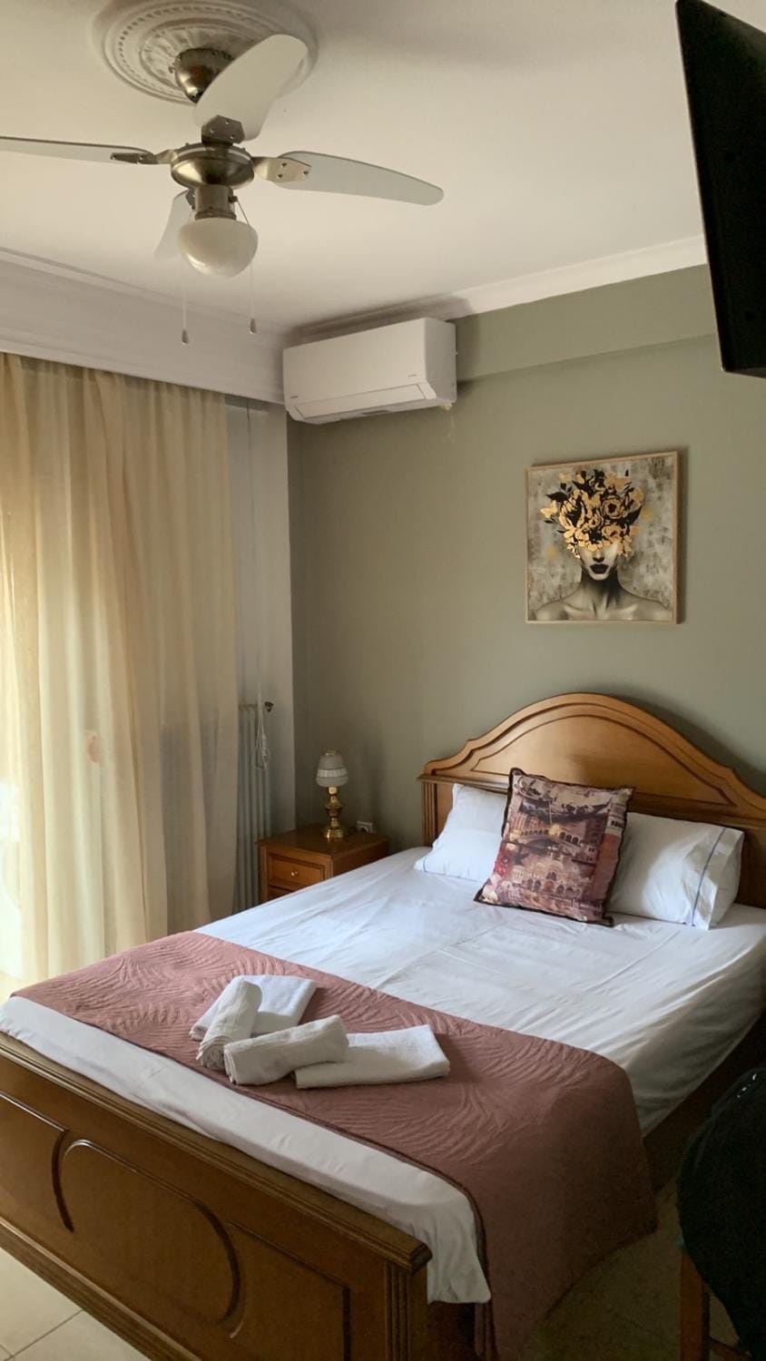 TV and multimedia, Bedroom, air conditioner, air conditioner