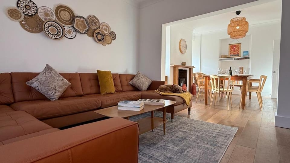 4 Bed, Parking, Large Garden & Surf/Bike Store House in Woolacombe