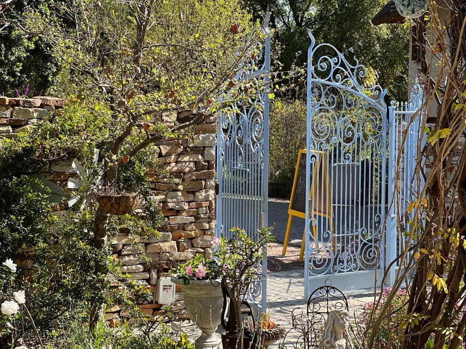 Yellow Aloe Bed and Breakfast in Western Cape