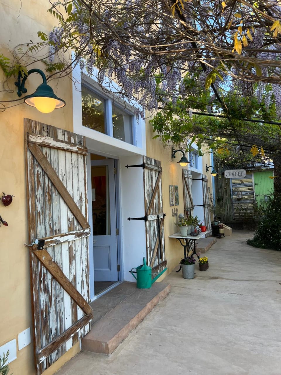 Yellow Aloe Bed and Breakfast in Western Cape