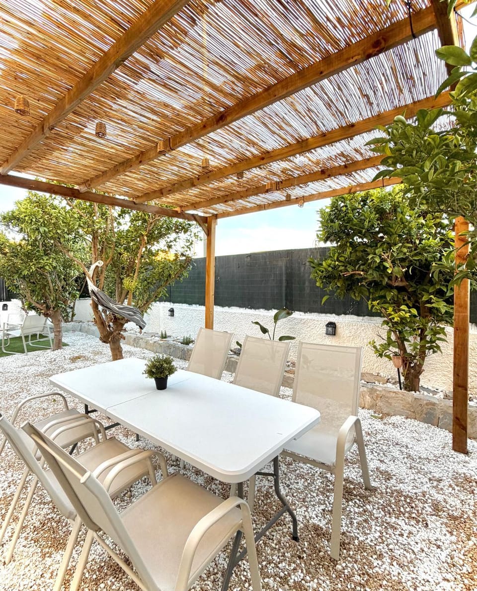 Patio, Spring, Garden, Balcony/Terrace, Seating area, Dining area, Garden view