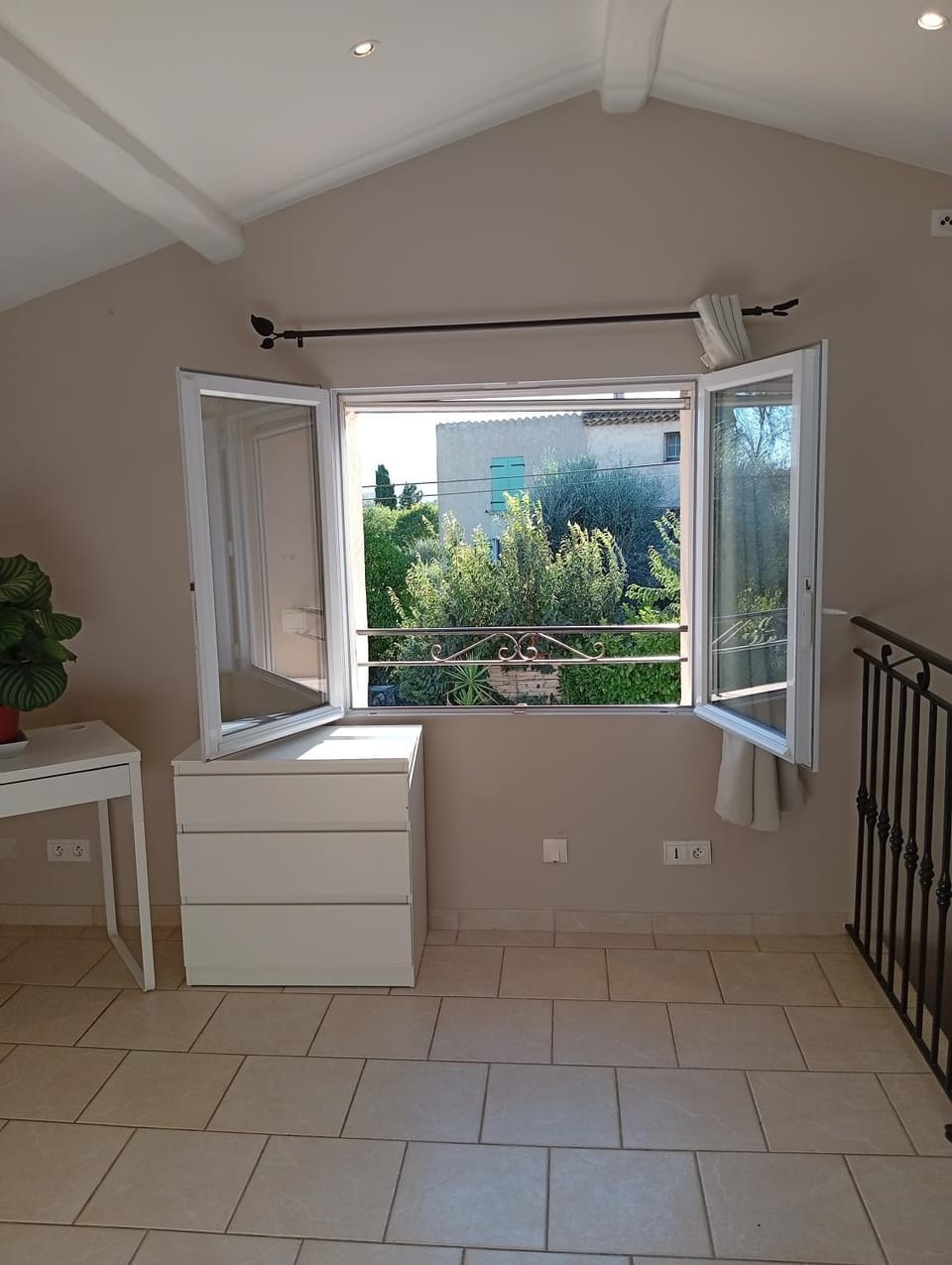 Charmante maison au calme, jardin privé & barbecue Apartment in Mouans-Sartoux