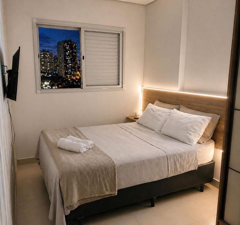 Local perfeito no Boqueirão Praia e Comércio a pé Apartment in State of São Paulo