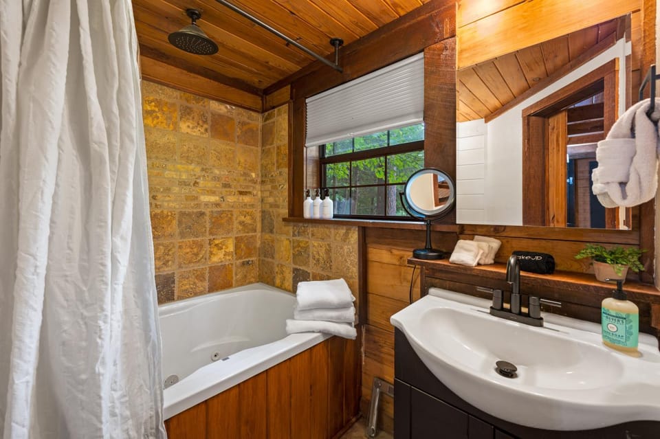 Gimme the Smokies Chalet in Great Smoky Mountains