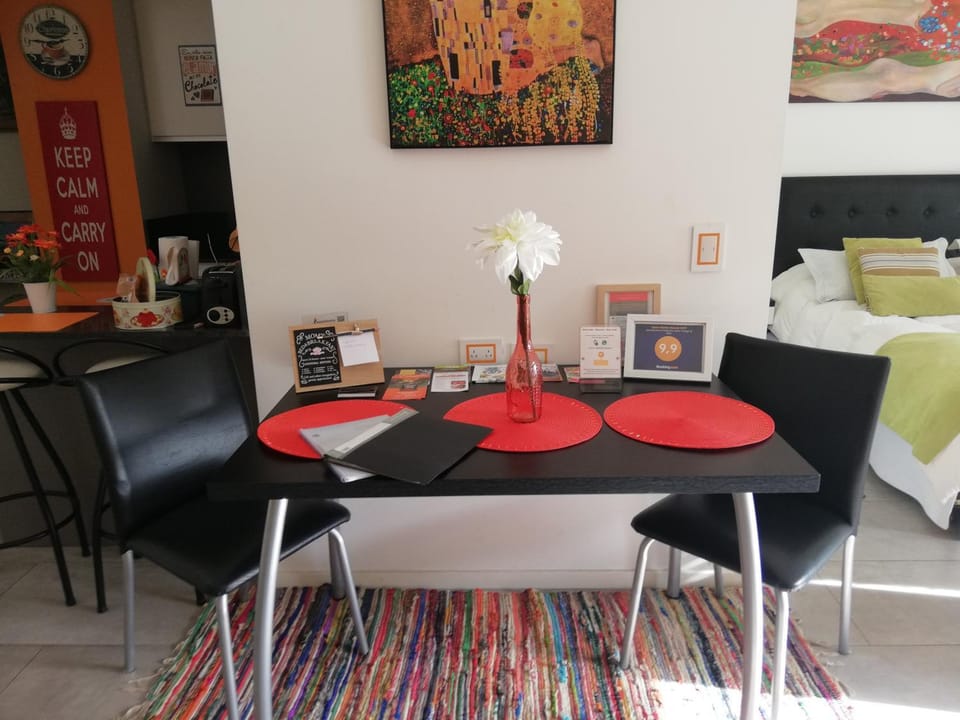 Kitchen or kitchenette, Dining area, Bedroom