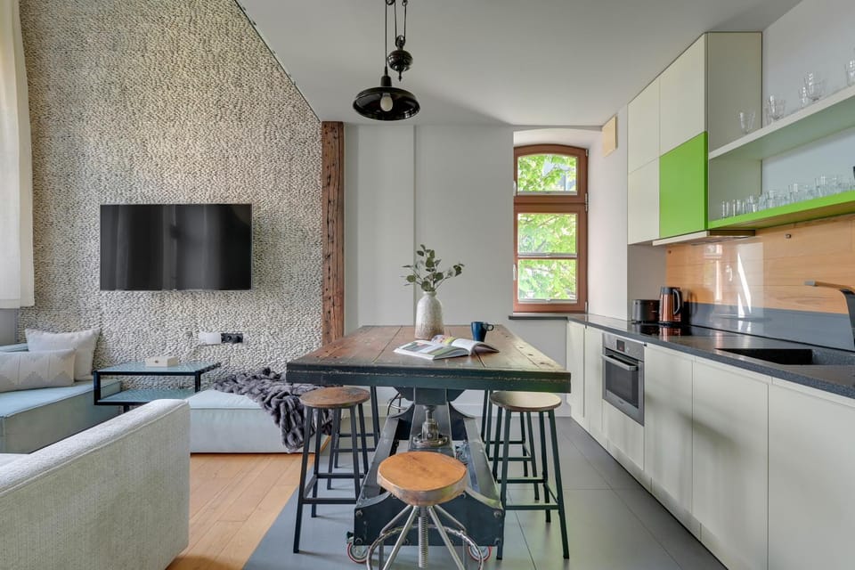 TV and multimedia, Kitchen or kitchenette, Seating area, Dining area, oven