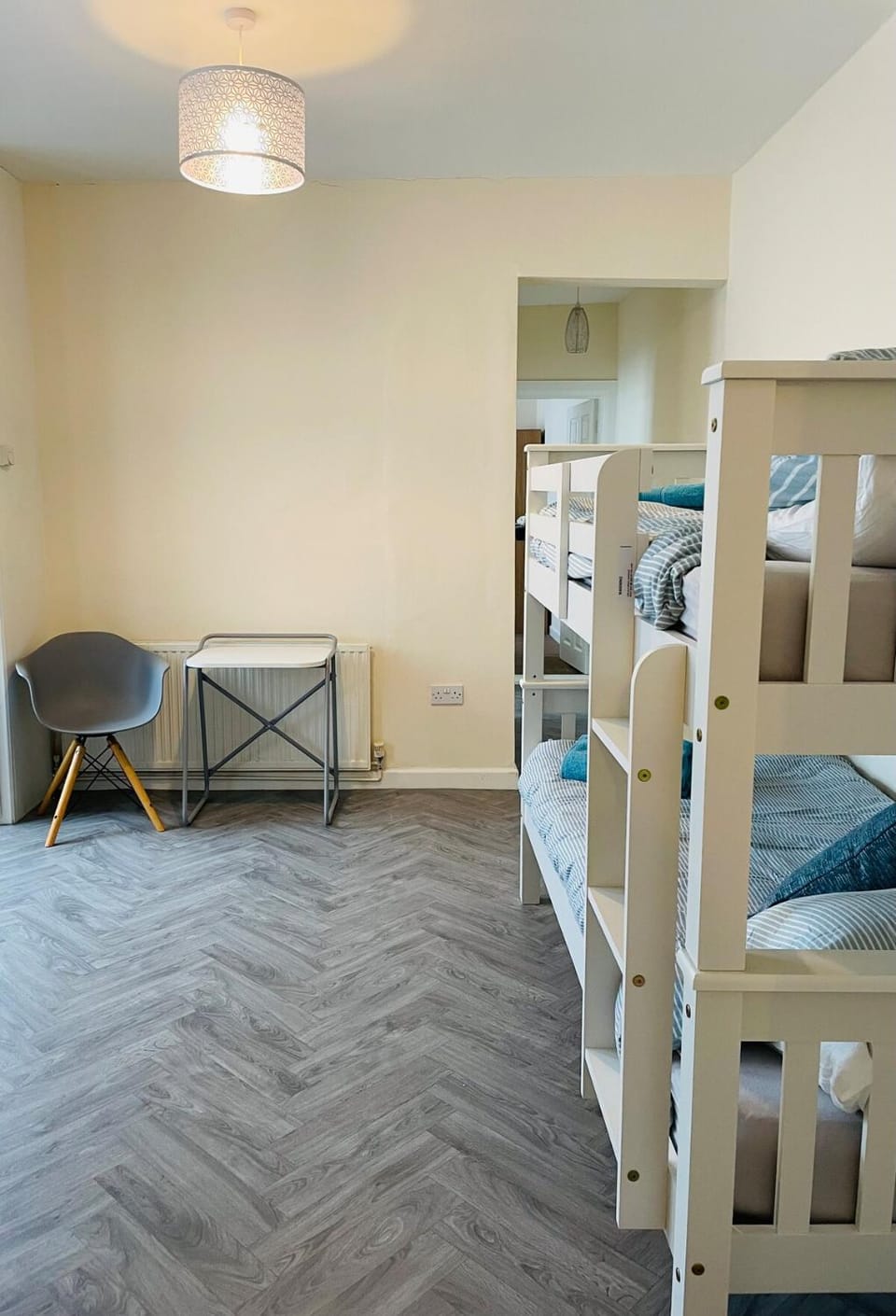 2 Bedroom Flat, Sleeps 4 - Town Centre Location Apartment in Ilfracombe