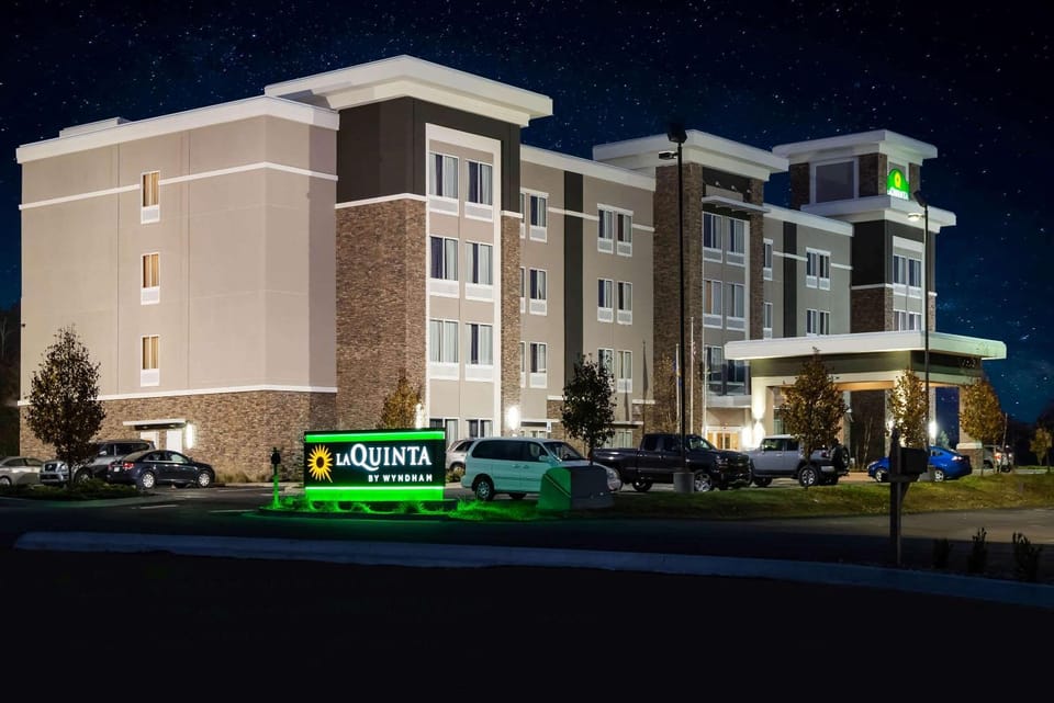 Property building, Night, On site