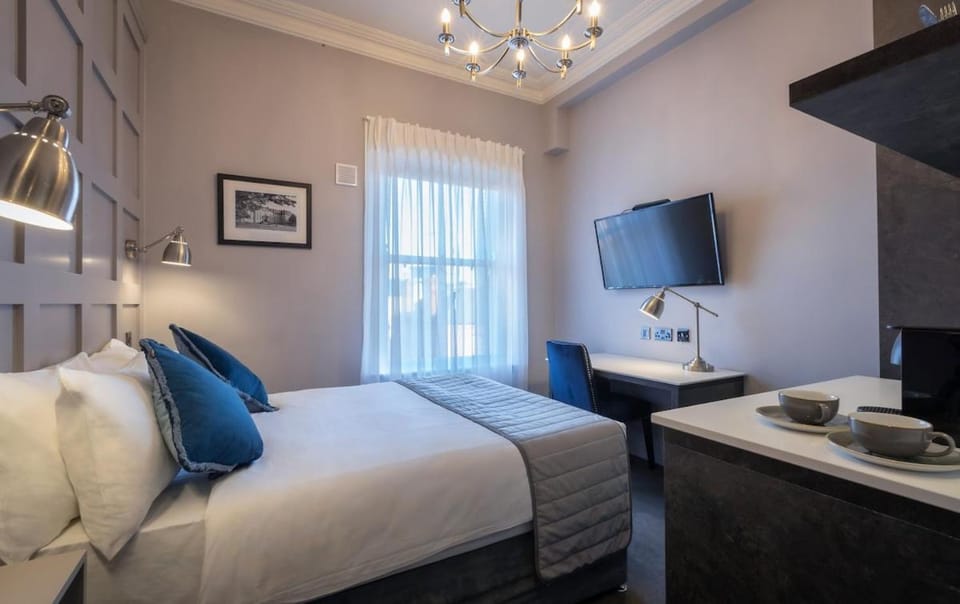 Bed, Bedroom, wardrobe