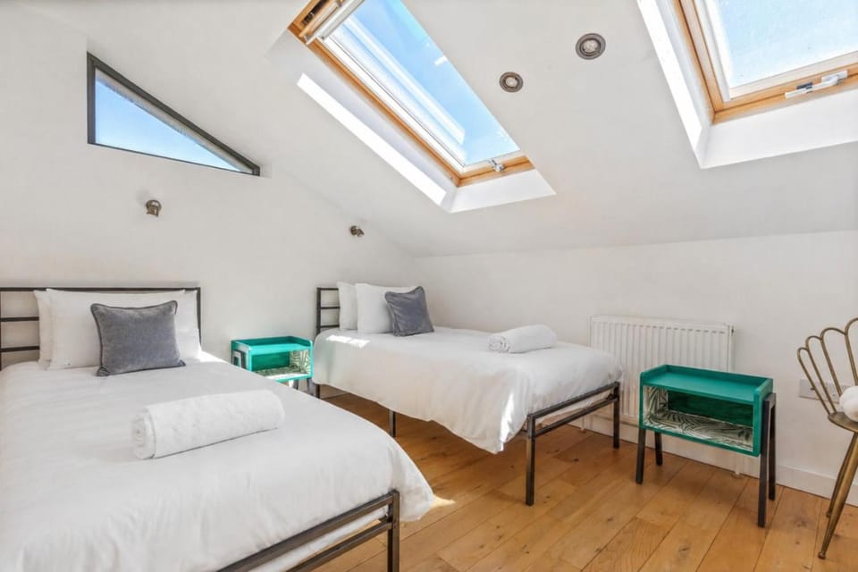 Pear Tree Cottage House in Henley-on-Thames