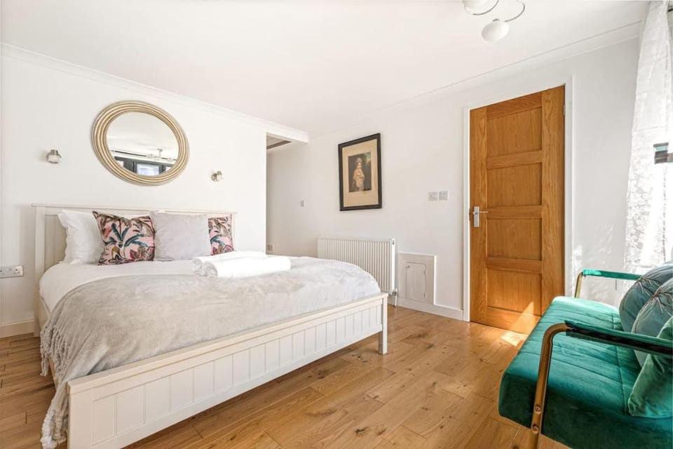 Pear Tree Cottage House in Henley-on-Thames
