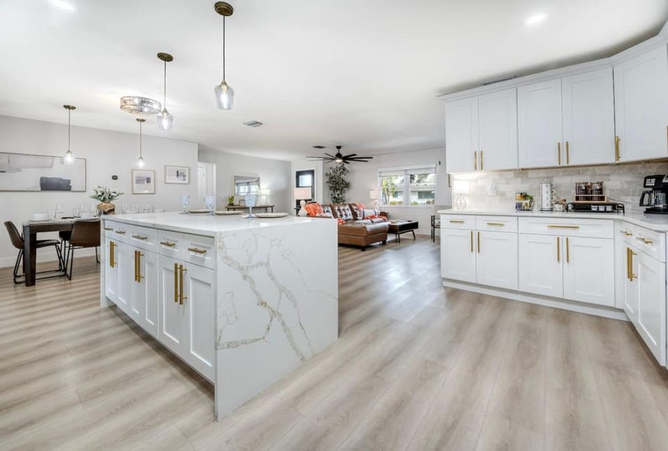 Hibiscus House House in Bradenton