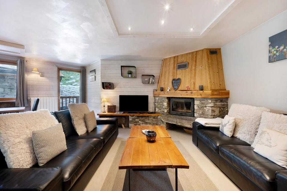 Property building, Living room