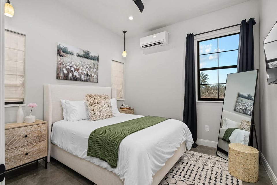 The Pearl Casita at Featherstone Winery House in Rio Grande