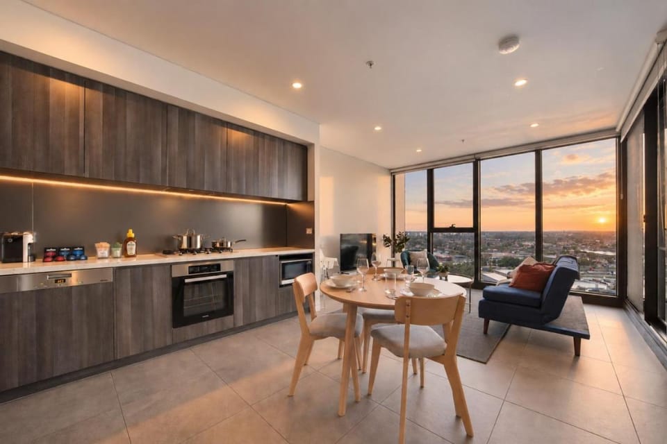 Kitchen or kitchenette, Living room, Seating area, Dining area, dishwasher, stove