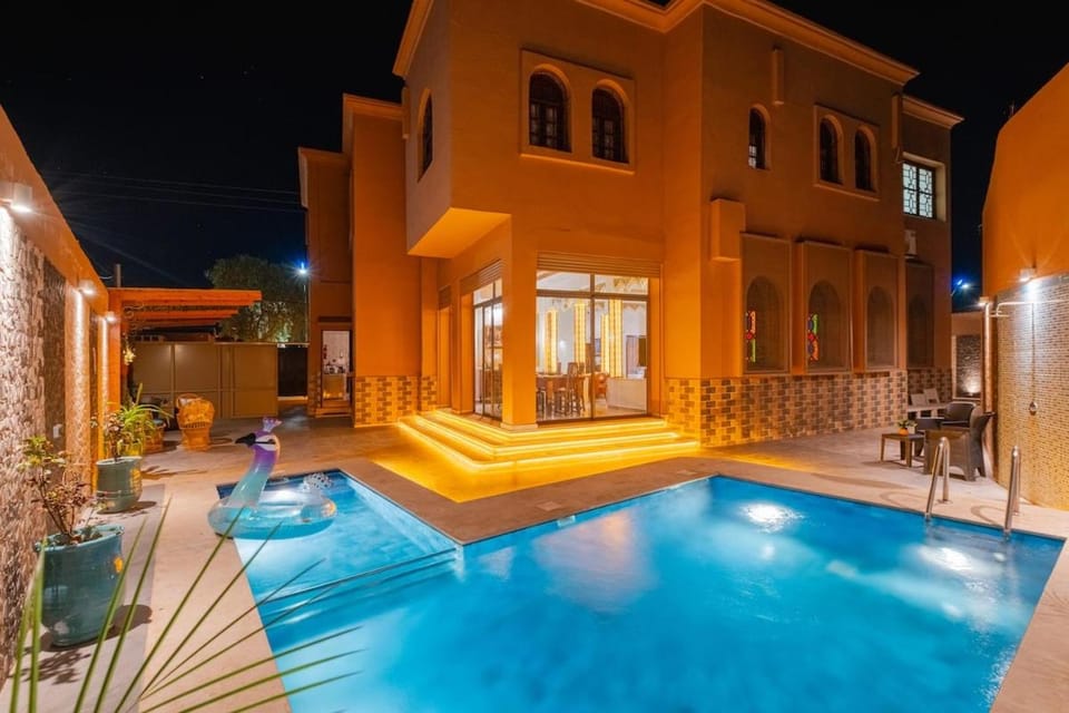 Luxury oasis piscine vue l atlas Villa in Marrakesh