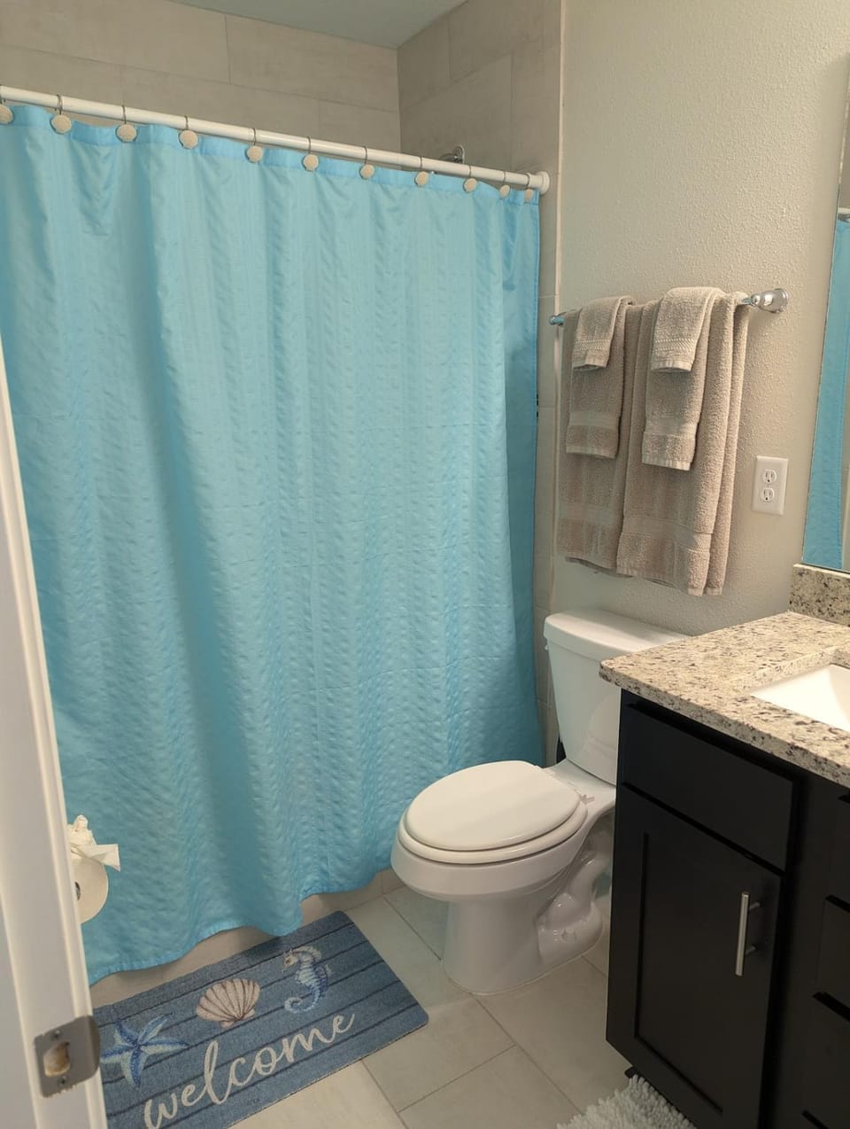 Beautiful, spacious 3 BR 2 and a half Bath Townhome House in Jacksonville