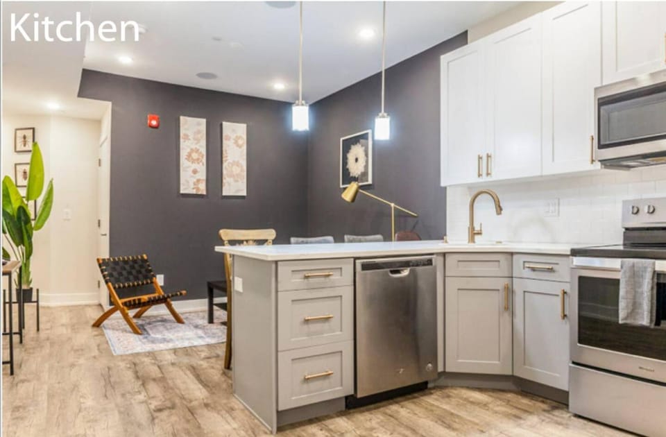 Spacious3BR,3BAHighSpeedWiFiIn Unit Laundry Apartment in Philadelphia