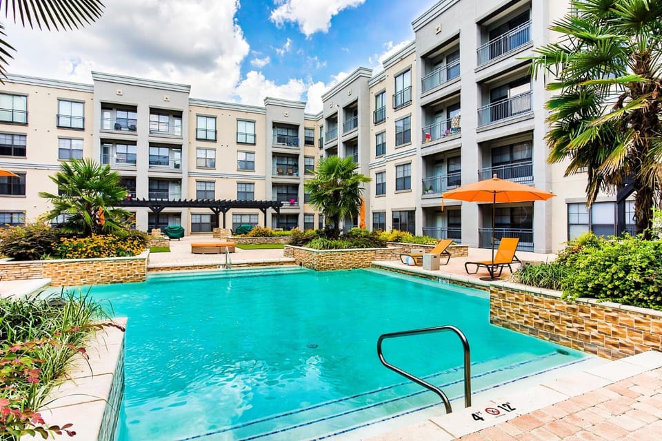 Sleepover | Comfortable 1BD/1BA + Pool - LIT Apartment in Little Rock