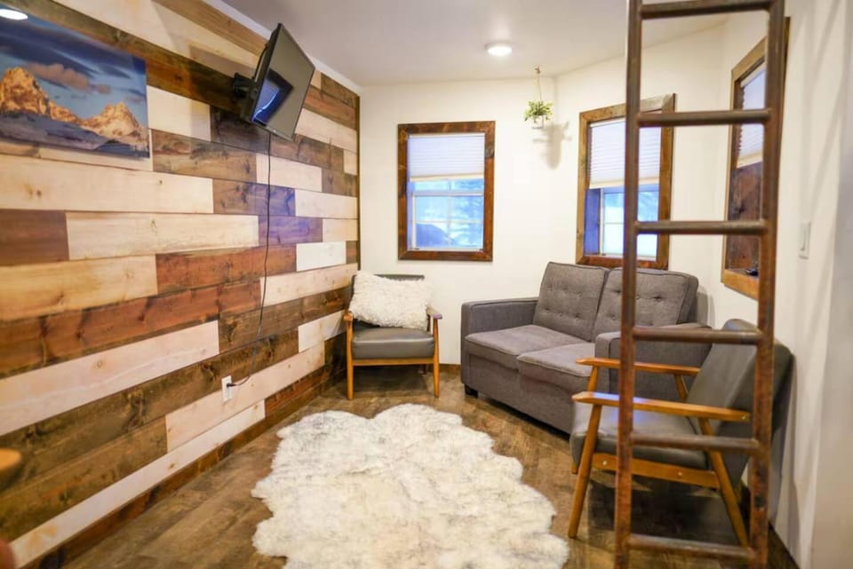 Teton Tiny Home | Jackson, Targhee, Yellowstone House in Victor