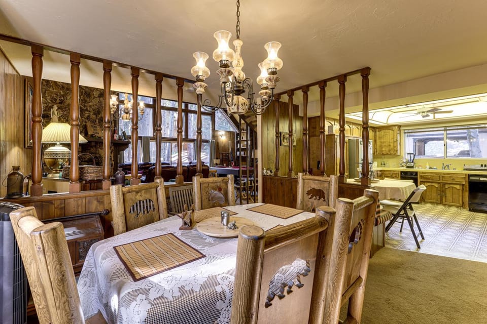Walk to Lake Arrowhead! All-Season Alpine Escape House in Lake Arrowhead