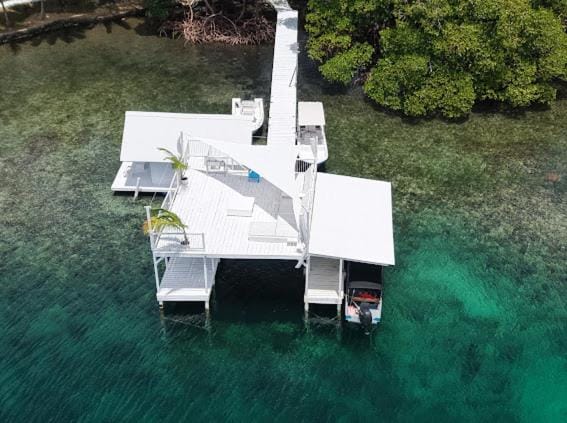 Casa Blanca Bed and Breakfast in Bocas del Toro Province