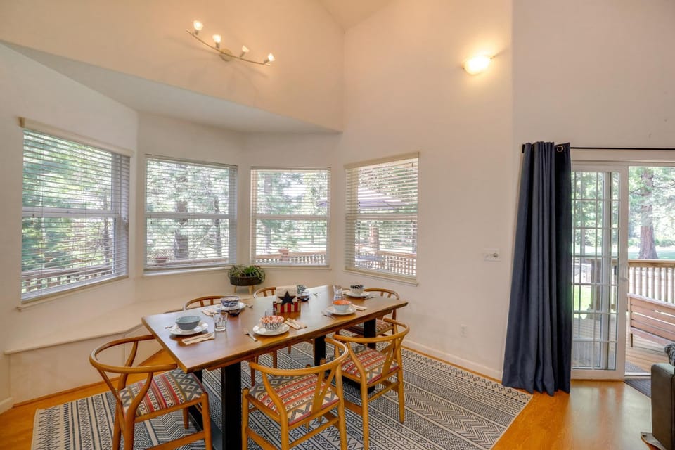 Game Room & On-Site Golf Course! Lake Almanor Home House in Lake Almanor