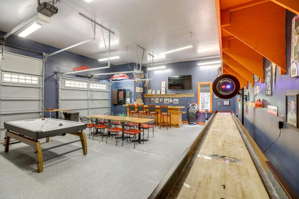 Game Room & On-Site Golf Course! Lake Almanor Home House in Lake Almanor
