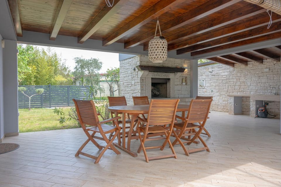 Day, BBQ facilities