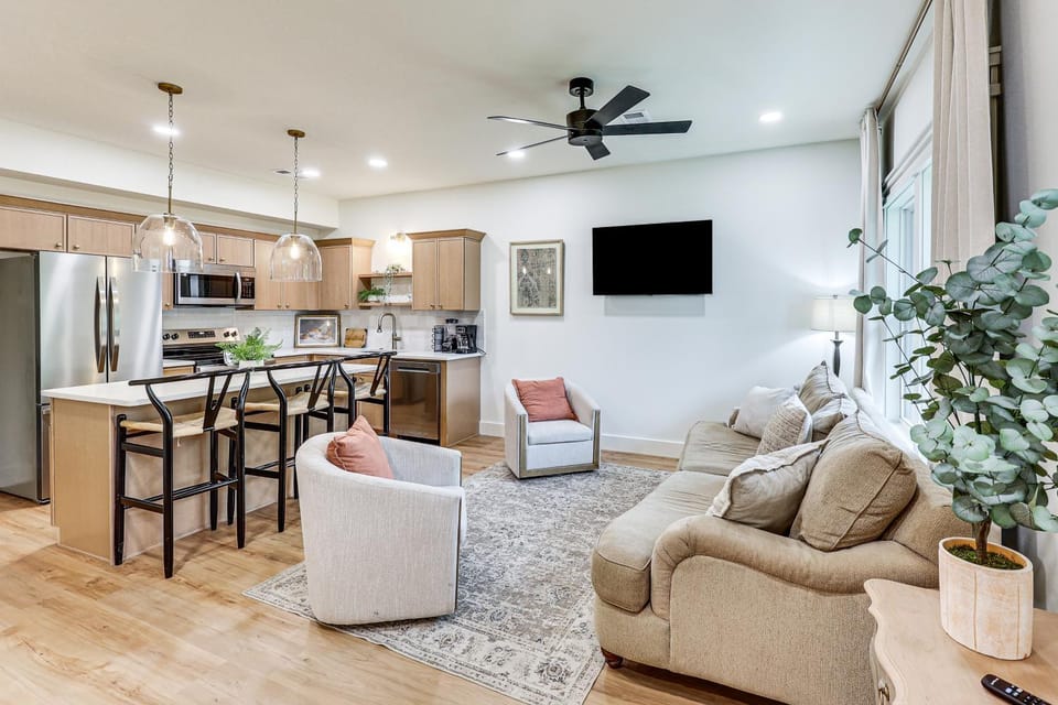 Near Trails & Town! Newly Built Mena Retreat House in Mena