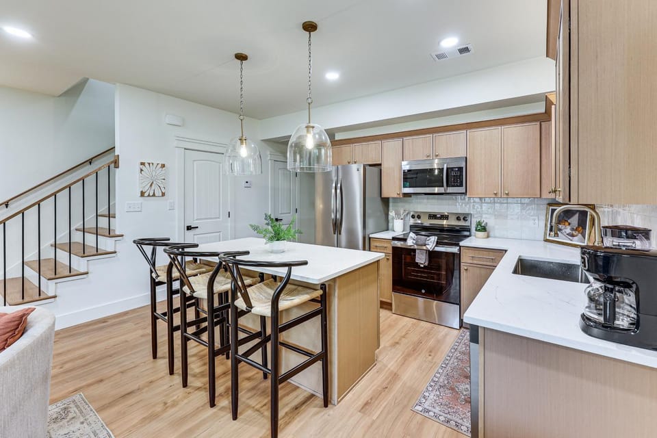 Near Trails & Town! Newly Built Mena Retreat House in Mena