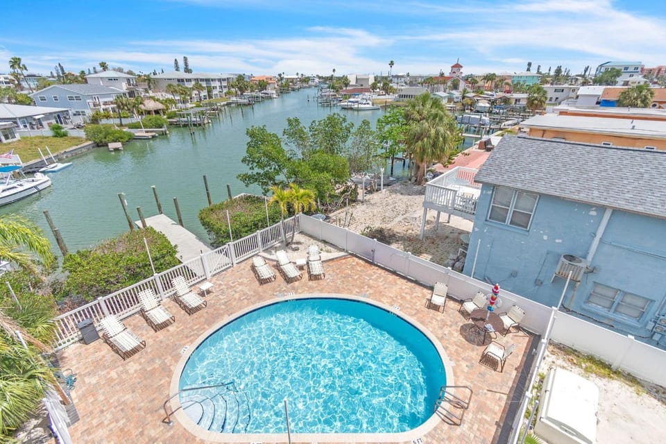 Skyline of Madeira 306 House in Madeira Beach
