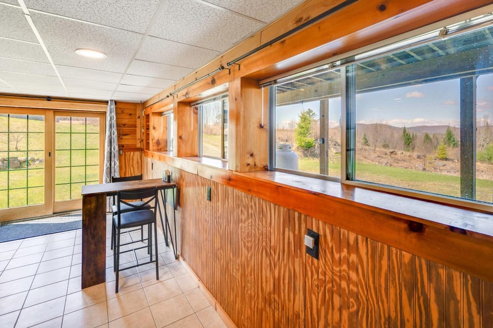 White Mountains Escape! Shared Patio + Yard Apartment in Littleton