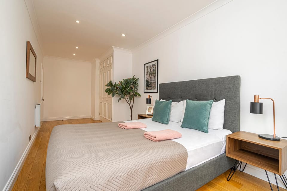 Bed, Bedroom, wardrobe