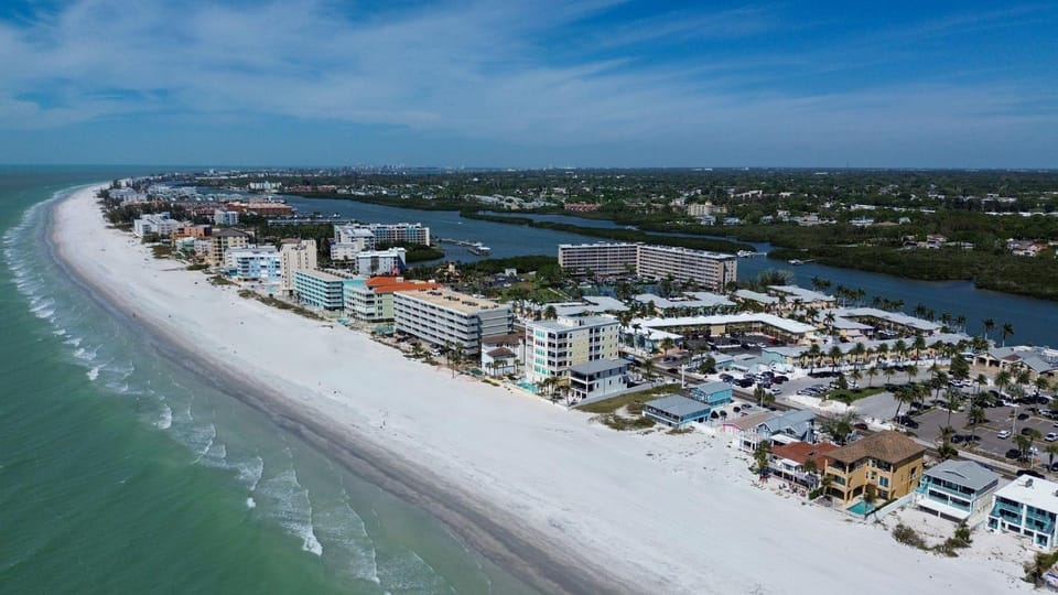 Barefoot Beach Resort F106 House in Indian Shores