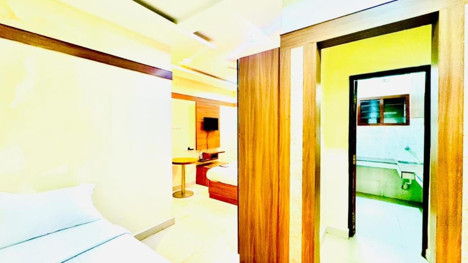 Half Moon Grand Hotel in Chennai