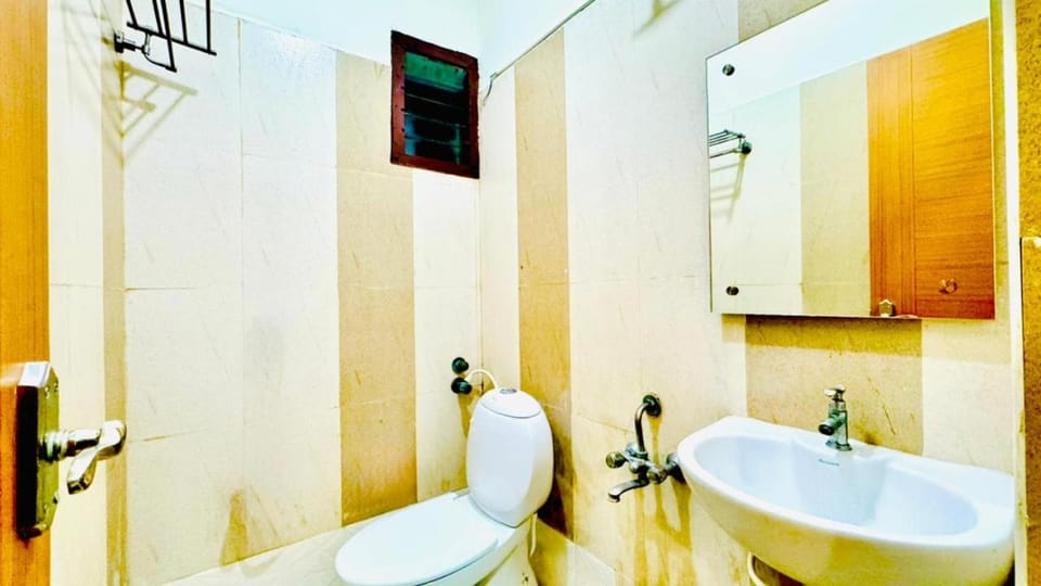 Half Moon Grand Hotel in Chennai