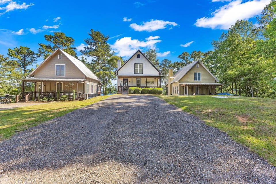No Worries on Lake Martin House in Lake Martin