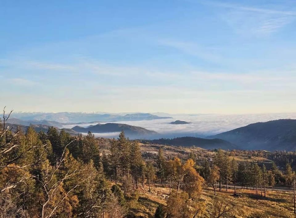 Casita Getaway Family 1BR 1BA AC Stunning Views House in Shaver Lake