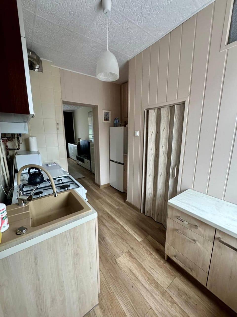 Kitchen or kitchenette, dishwasher, oven, pet friendly