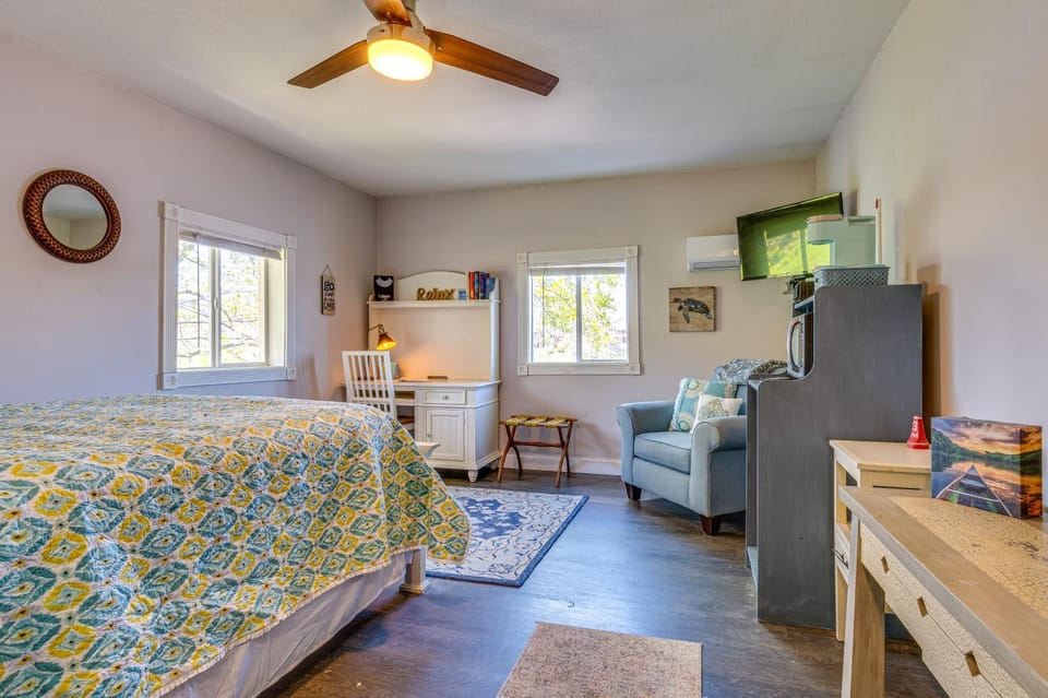 Deck & Views: Waterfront Monticello Studio Apartment in Indiana