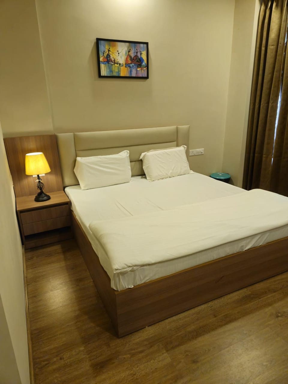 Premium ITC Suites Apartment in Uttar Pradesh