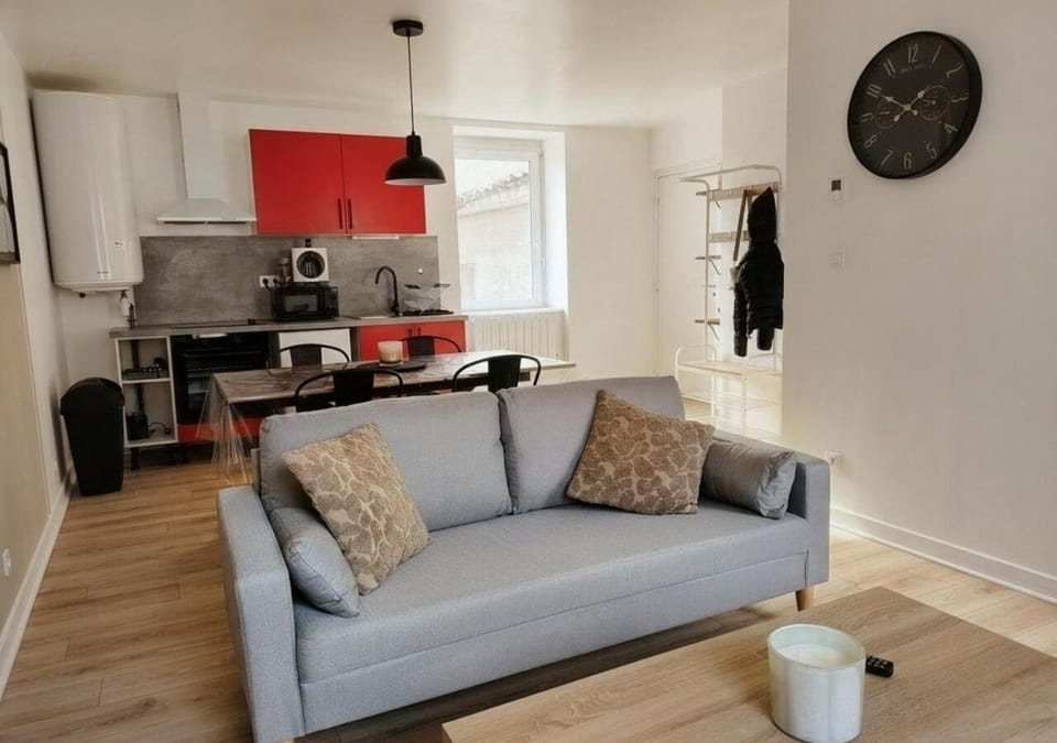 Kitchen or kitchenette, Living room, Seating area, Dining area, stove, kitchen