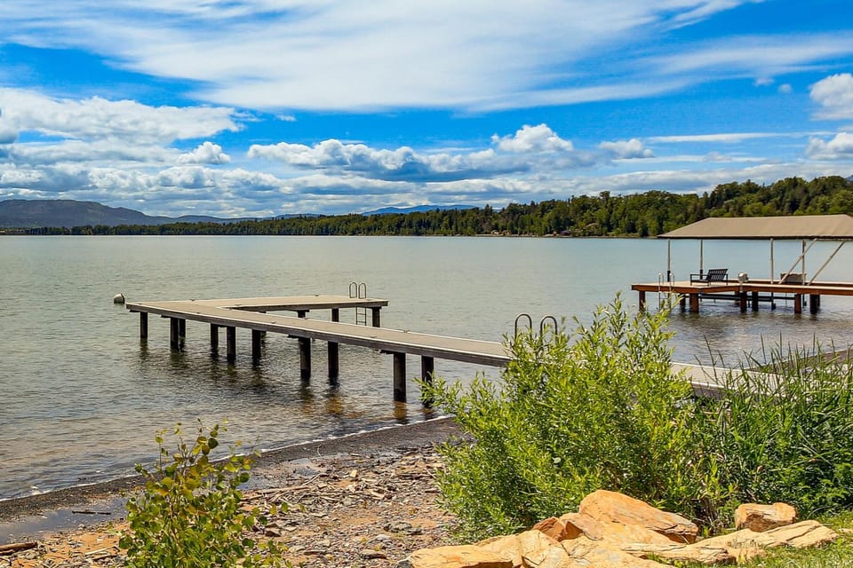 Stunning Sandpoint Lakefront Home: Hot Tub + Dock House in Lake Pend Oreille